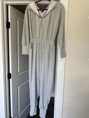 Heather Gray Hooded Jumpsuit ☁️✨